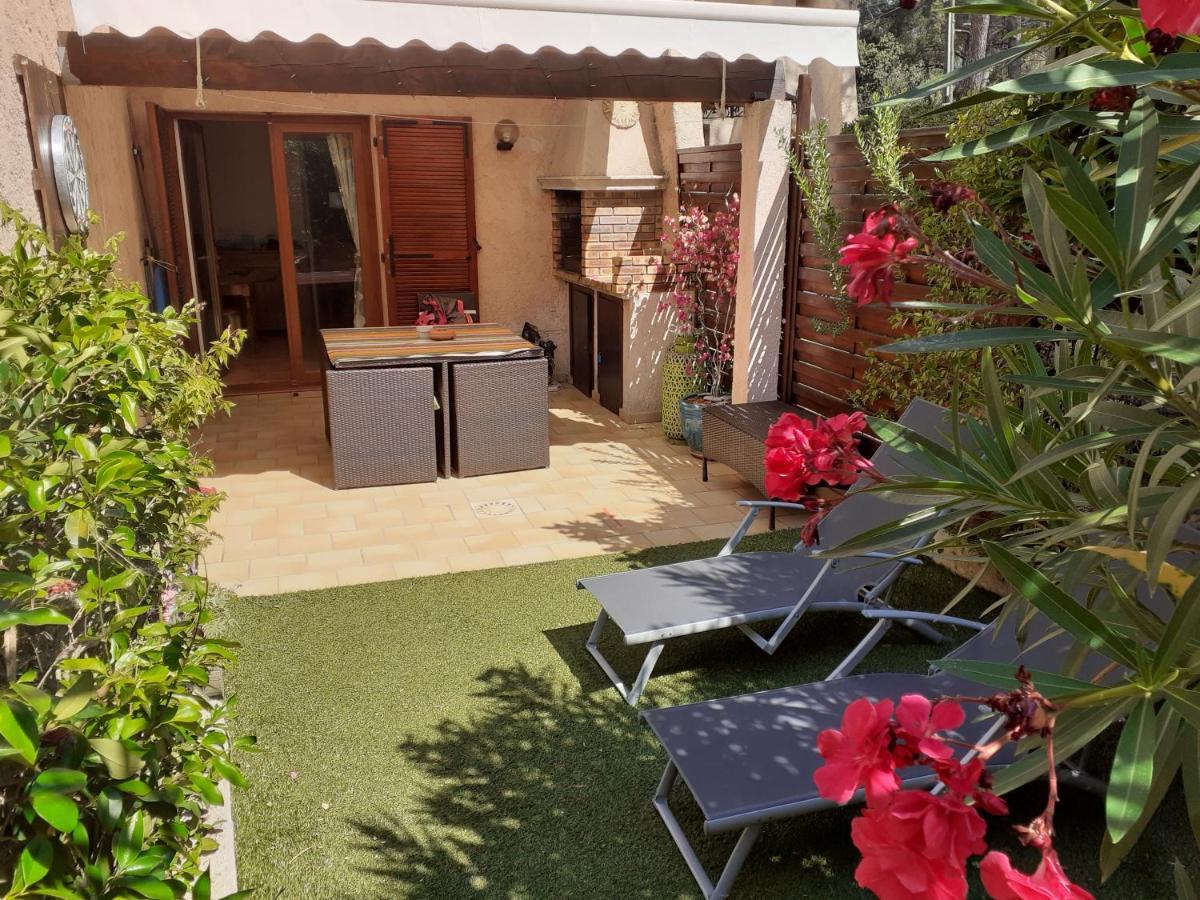 Villa Club Sanary Dans Residence Fermee Et Arboree 10Min A Pied De La Plage Exterior photo
